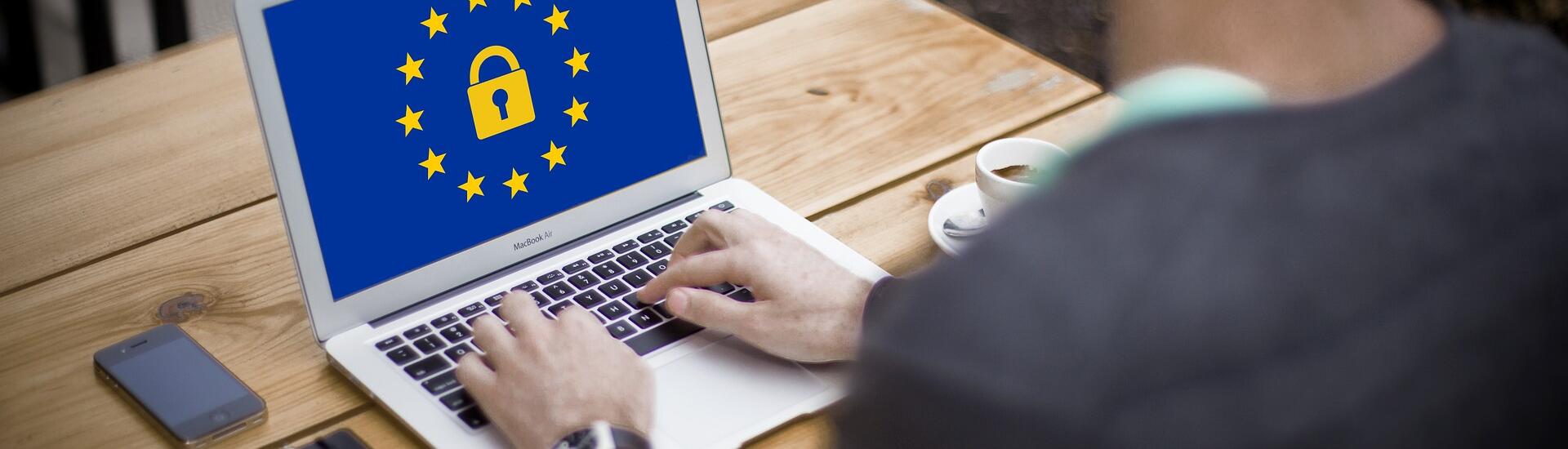 Cybersécurité : nouvelles obligations pour les PME et protection contre le cybervol