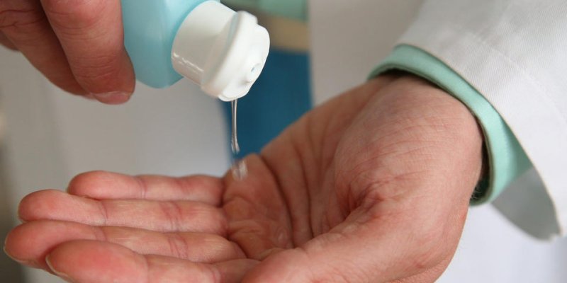 Prix des masques, des gels et rappel de produits : les dernières réglementations