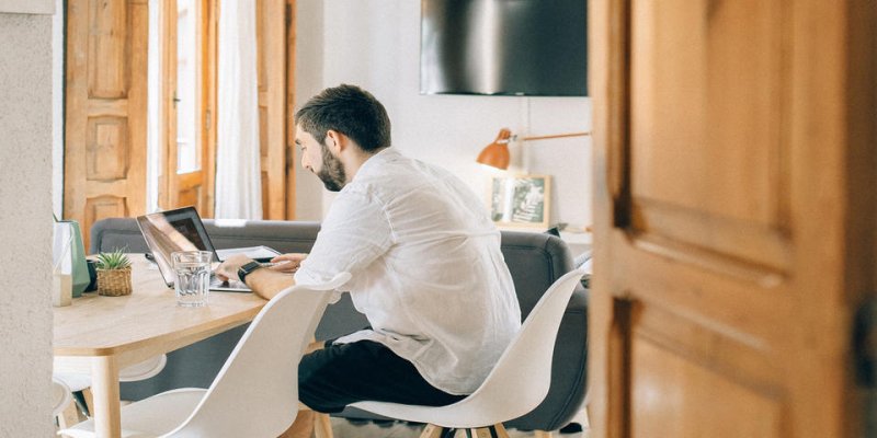 Activité partielle, télétravail et cas contacts : tout ce qu’il faut savoir